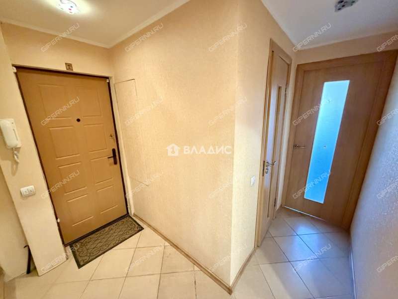 трёхкомнатная квартира на улице Героя Советского Союза Усилова дом 1