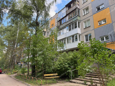 2-komnatnaya-b-r-60-letiya-oktyabrya-d-9 фото