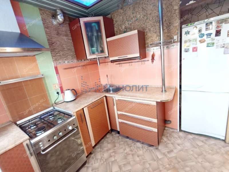 трёхкомнатная квартира на проспекте Ильича дом 47