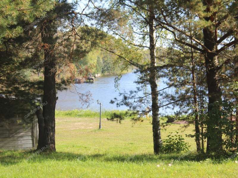 имущественный комплекс под недвижимость под гостиничный бизнес на  деревня Хмелевка