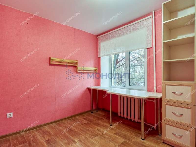 трёхкомнатная квартира на Светлогорской улице дом 2Б