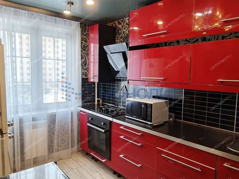 трёхкомнатная квартира в Центральном микрорайоне дом 1 город Выкса