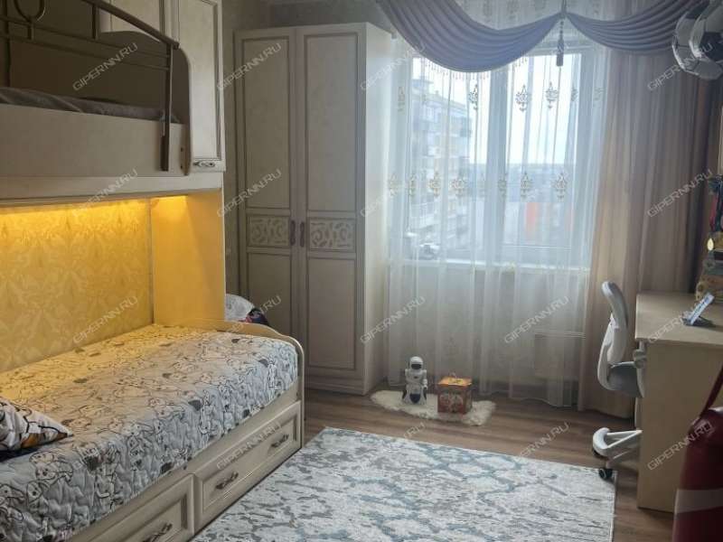 трёхкомнатная квартира на Южном шоссе дом 2а