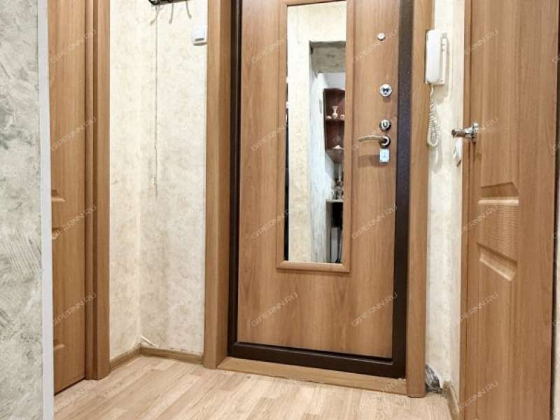 однокомнатная квартира на улице Бурденко дом 14а