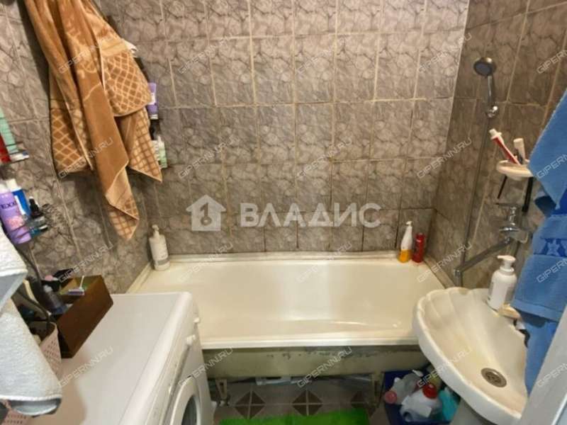 двухкомнатная квартира на Эпроновской улице дом 10