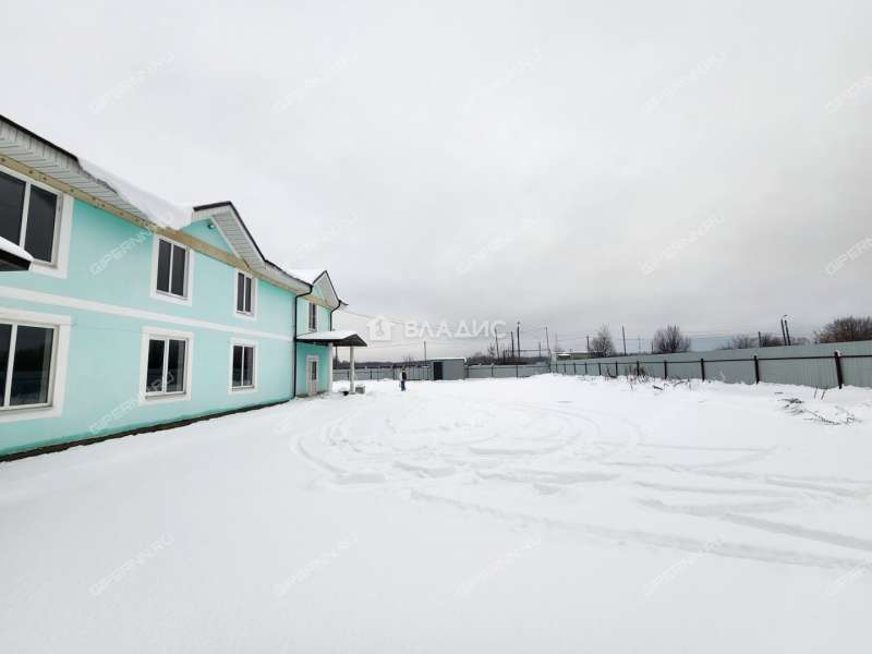 здание под офис, торговую площадь на 54 рабочий посёлок Первое Мая