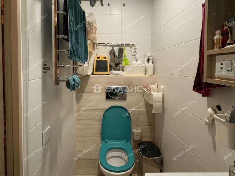 четырёхкомнатная квартира на Артельной улице дом 10А