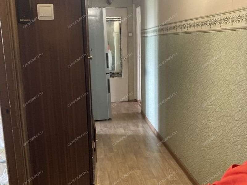 трёхкомнатная квартира на улице Строкина дом 3