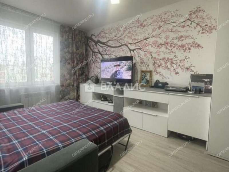 однокомнатная квартира на Бурнаковской улице дом 83