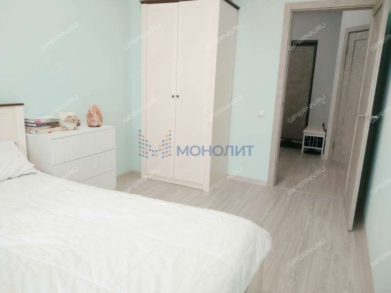 двухкомнатная квартира на улице Александра Хохлова дом 7