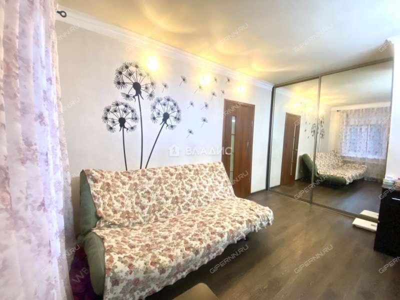 двухкомнатная квартира на улице Народная Стройка дом 4