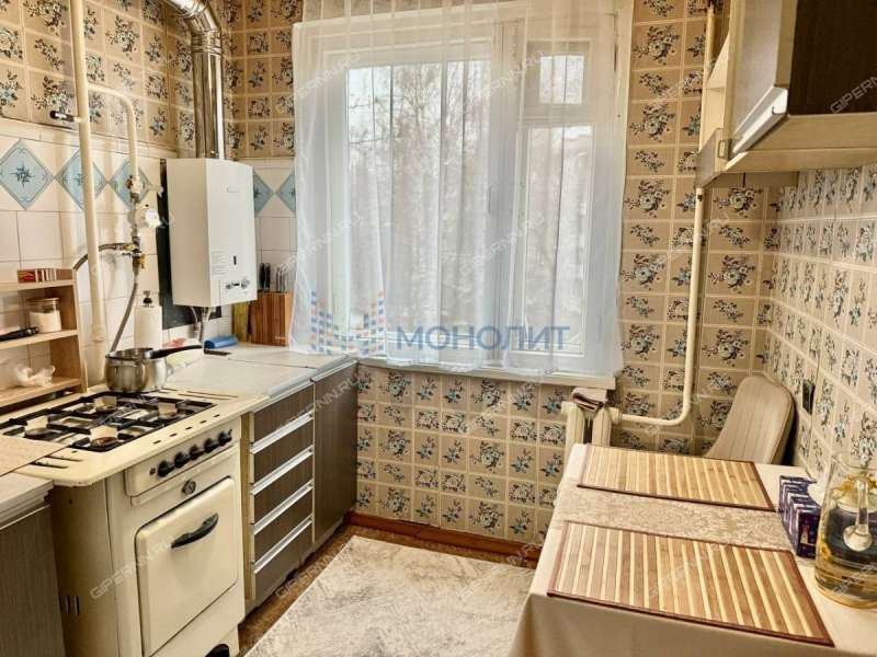 четырёхкомнатная квартира на улице Маршала Воронова дом 6