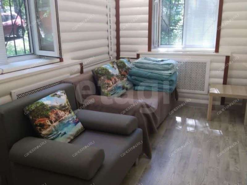 двухкомнатная квартира на улице 40 лет Октября дом 5