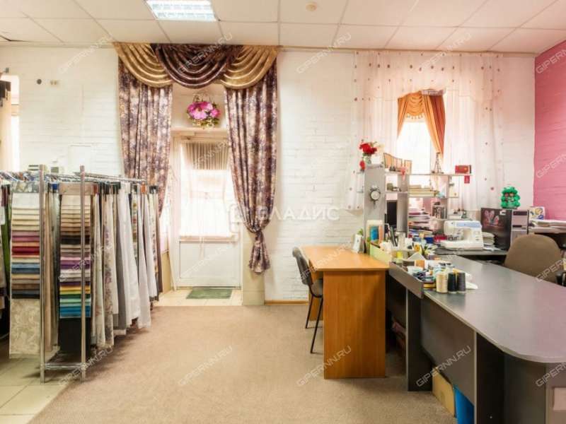 помещение под помещение свободного назначения на улице Героя Безрукова